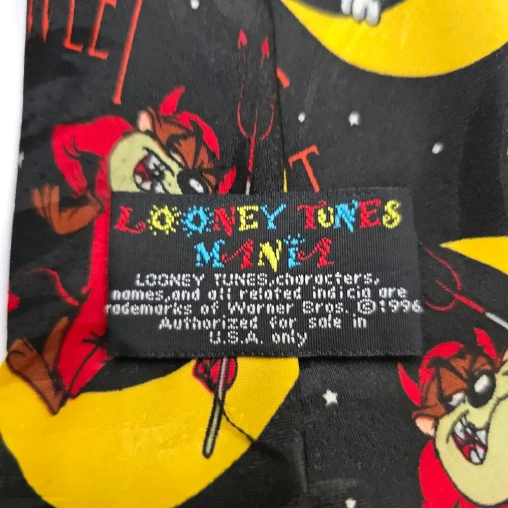 Vtg 1995 Looney Tunes Mania Halloween Tie Twick or Tweet Moon Novelty Necktie